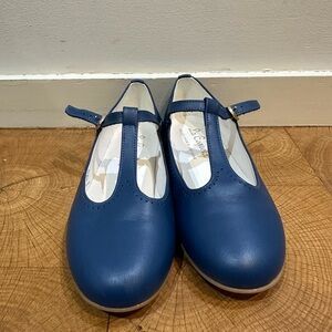 La Coqueta t bar blue flats.